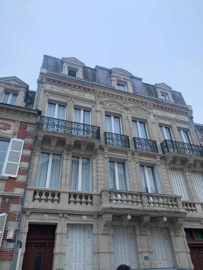 L Oote Appart Epernay Luaran gambar